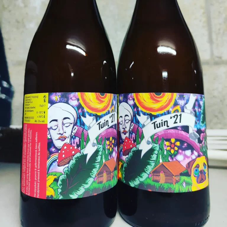 Two bottles of Tuin ’21 with colourful Hoppug labels
